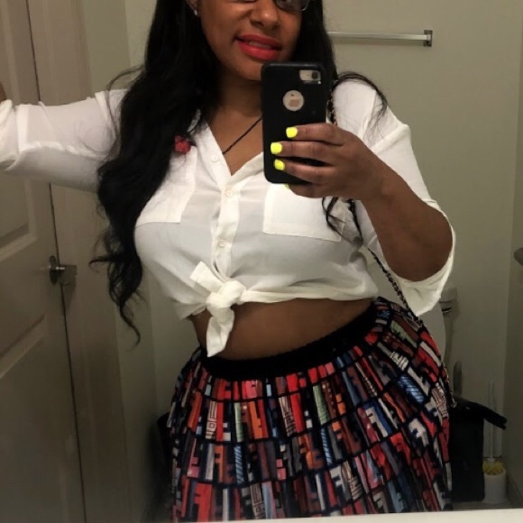 Trendy colorful skirt with ff print - Picture 2 of 2